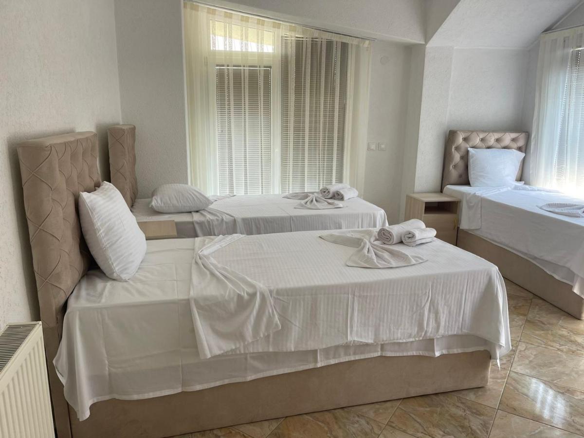 Hotel Montenegro Struga Luaran gambar