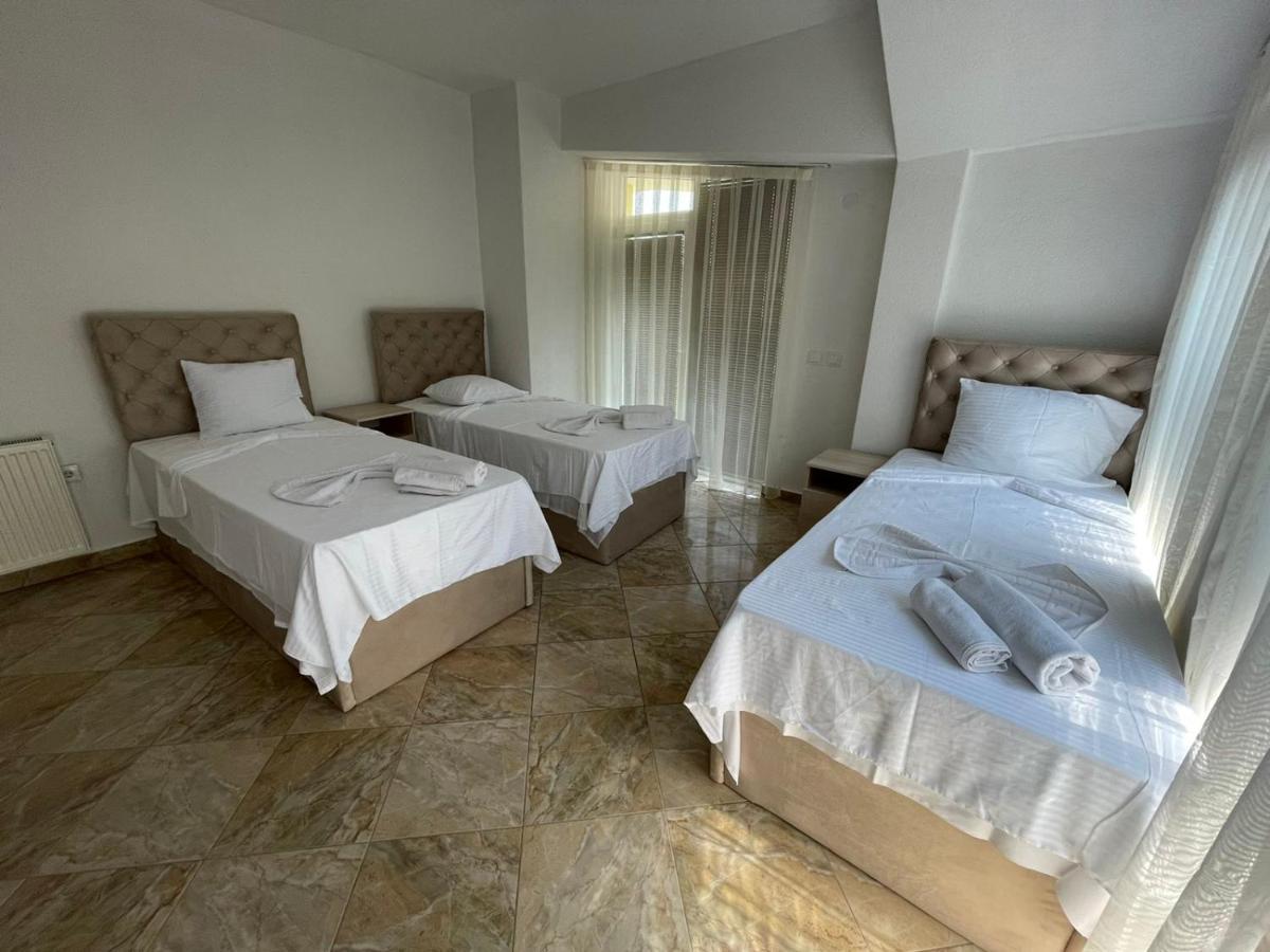 Hotel Montenegro Struga Luaran gambar
