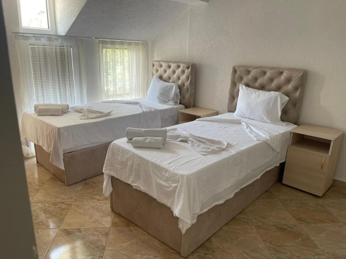 Hotel Montenegro Struga Luaran gambar