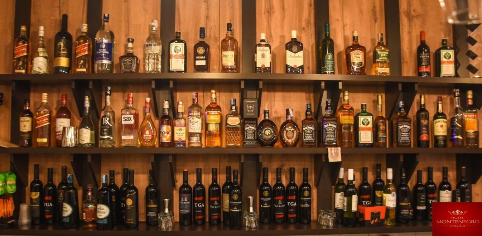 Hotel Montenegro Struga Luaran gambar